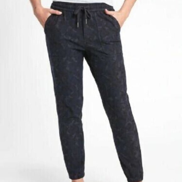 Athleta Farallon Stratum Camo Jogger Stretch Cotton Pockets Drawcord Women 4 - Picture 1 of 12